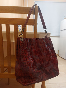 Продается женская сумка Made in Italy, красная, из лакирован (1 фото из 1)