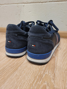 Малоиспользованные обувь Tommy Hilfiger (3 фото из 4)