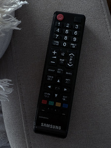 Samsung SmarTV 50 (3 фото из 3)