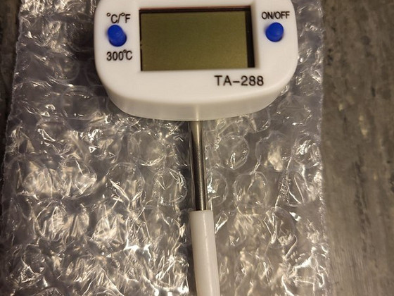 Digitaalne toidutermomeeter TA-288.