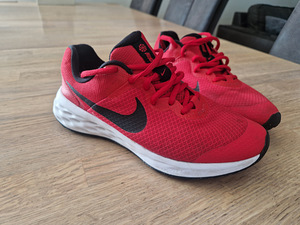 Кроссовки Nike размер 37.5 (1 фото из 2)