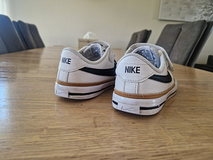 Nike tennised, suurus 31.5 (1 foto / 2)