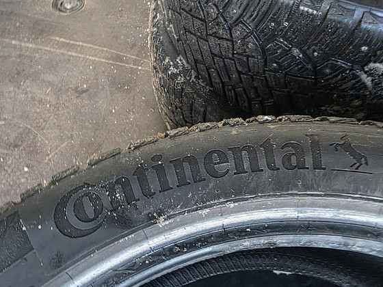 Зимние шины Continental Ice Contact 2 245/45R19 полный компл