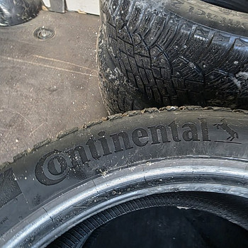 Continental Ice Contact 2 naastrehvid 245/45R19 terve jooks