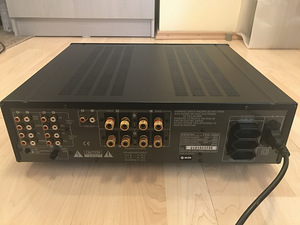 Denon PMA-1500R (3 фото из 4)