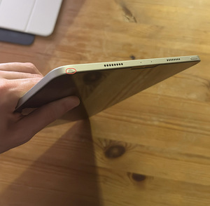 Apple iPad Pro 11″ (4th gen, 2022, M2) 256GB Wi-Fi Silver + (3 foto / 8)