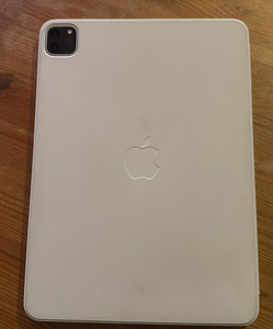 Apple iPad Pro 11″ (4th gen, 2022, M2) 256GB Wi-Fi Silver + (6 foto / 8)