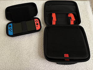 Nintendo Switch OLED (почти новый) полный комплект (2 фото из 6)