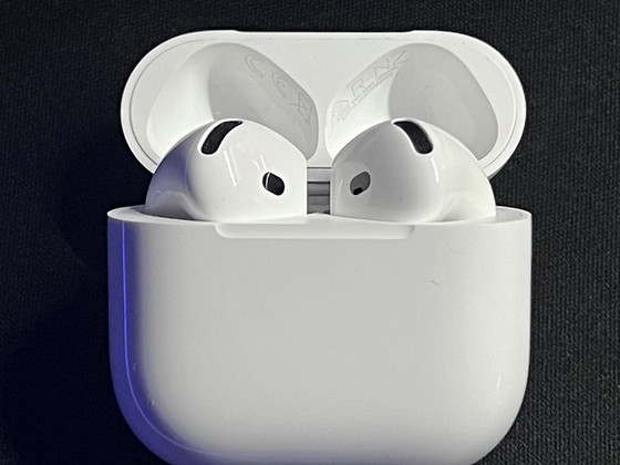 Airpods 4 (Apple garantiiga)