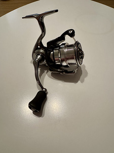 Daiwa Exist LT 2500S-C (1 foto / 1)