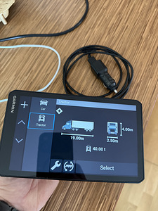 GPS GARMIN model: dēzl OTR720 (1 foto / 9)