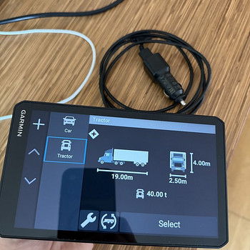 GPS GARMIN model: dēzl OTR720