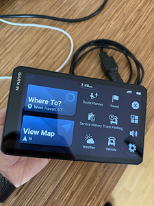 GPS GARMIN model: dēzl OTR720 (2 foto / 9)
