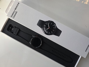 Samsung Galaxy Watch 4 Classic 42MM BT Black (1 foto / 3)