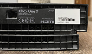 Игровая консоль XBox One X (3 фото из 3)