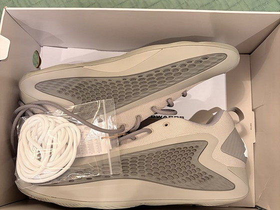 Anthony Edwards Low 1