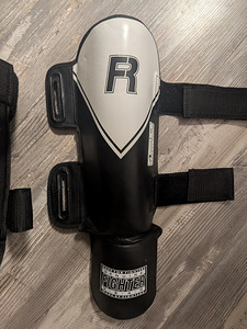 Fighter jalakaitsmed (1 foto / 2)