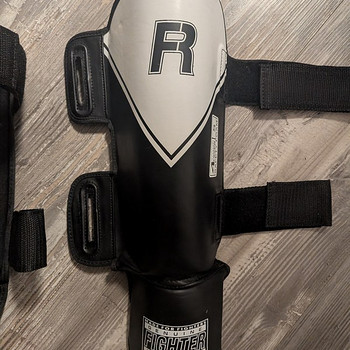 Fighter jalakaitsmed