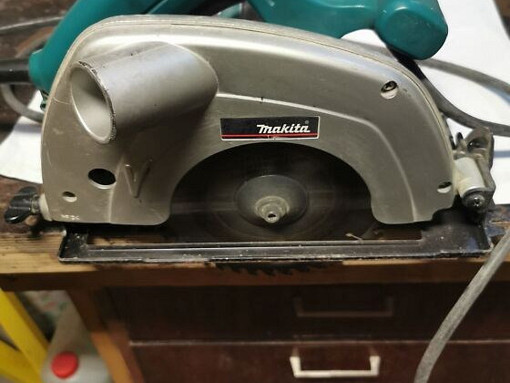 Циркулярная пила Makita 5604R
