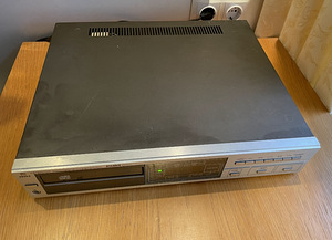 Эстония CD плеер 001 (3 фото из 3)