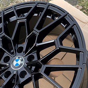 R20 veljed 5x120 BMW Erilaiad - uued replica (4 foto / 4)