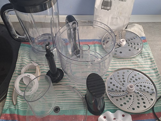 Müüa köögikombain Russel Hobbs