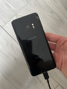 Samsung s9 (2 фото из 2)