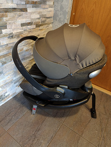 Cybex Cloud Q Platinum + Base Q-Fix Isofix (0–13 kg) / autol (4 foto / 9)
