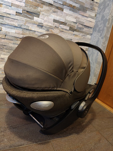 Cybex Cloud Q Platinum + Base Q-Fix Isofix (0–13 kg) / autol (6 foto / 9)