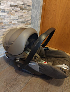 Cybex Cloud Q Platinum + Base Q-Fix Isofix (0–13 kg) / autol (7 foto / 9)