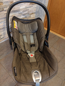 Cybex Cloud Q Platinum + Base Q-Fix Isofix (0–13 kg) / autol (8 foto / 9)