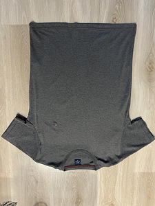 Tommy Hilfiger t-shirt (1 foto / 2)