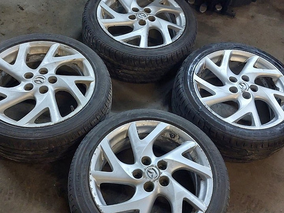 18 " диски Mazda с шинами 225 45 18