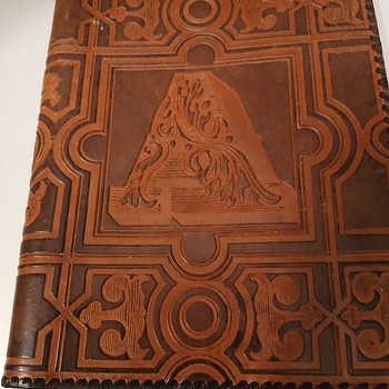Продам кожаную обложку на книгу