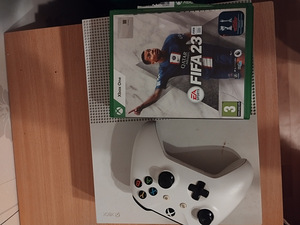Xbox One S (3 фото из 4)