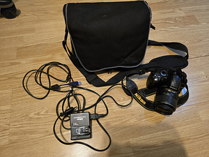 Nikon D3000 (1 foto / 5)