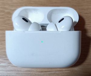 Продаю Apple AirPods Pro 2 (Lightning) (1 фото из 5)