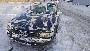Audi S8 на запчасти (2 фото из 10)