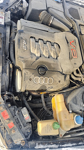Audi S8 на запчасти (3 фото из 10)