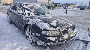 Audi S8 на запчасти (4 фото из 10)