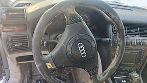 Audi S8 на запчасти (7 фото из 10)
