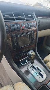 Audi S8 на запчасти (9 фото из 10)