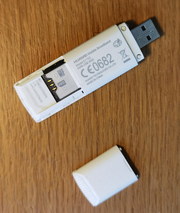 HUAWEI E1752 3G USB Modem (1 foto / 2)