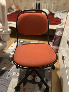 Ikea laste tool (1 foto / 2)