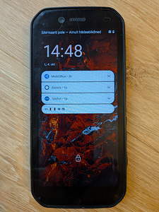 Мобильный телефон CAT S42 IP68 (2 фото из 5)