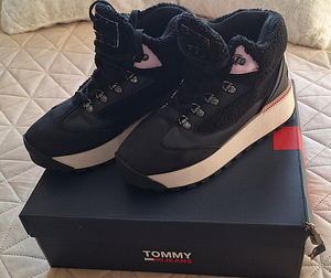 Tommy Jeans talvesaapad, suurus 40 (3 foto / 4)