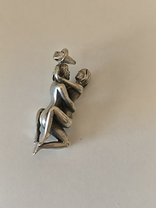 Серебряная подвеска (1 фото из 4)