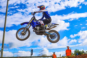 Yamaha yz450f (1 foto / 3)
