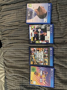 Game PS4 (5 foto / 5)