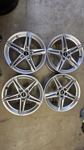 Audi A4 (B9) S-line originaalveljed 18" (1 foto / 10)